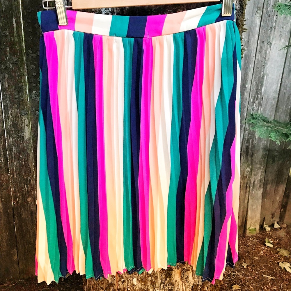 Pleated skirt
